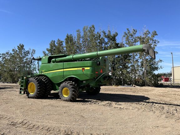 2020 John Deere S780 Combine