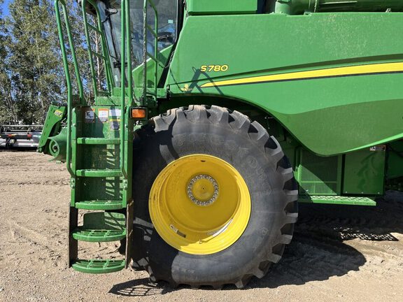 2020 John Deere S780 Combine