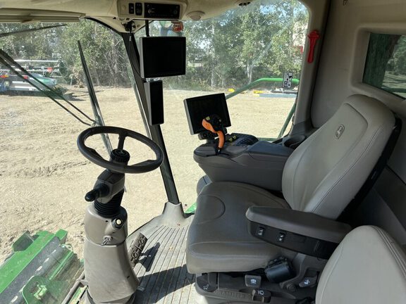 2020 John Deere S780 Combine