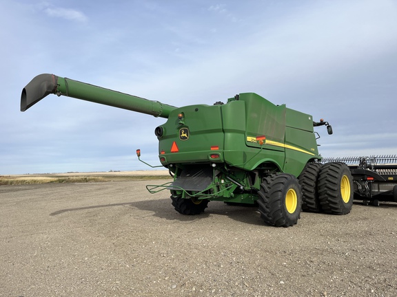 2020 John Deere S780 Combine