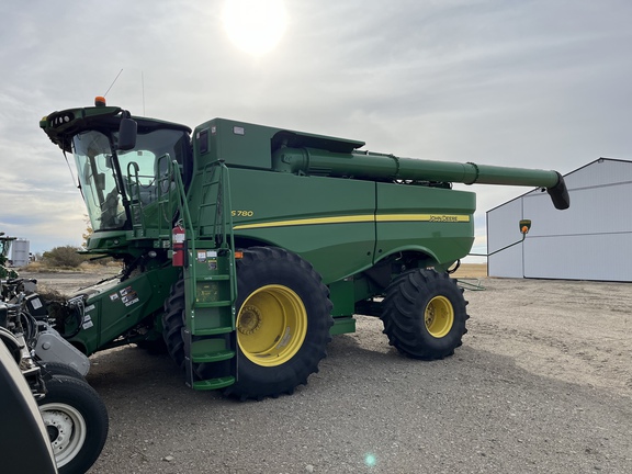 2020 John Deere S780 Combine