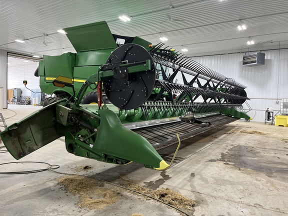 2022 John Deere RD40F Header Combine