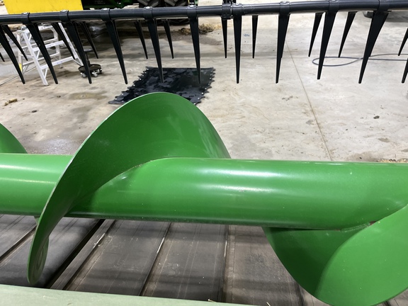 2022 John Deere RD40F Header Combine