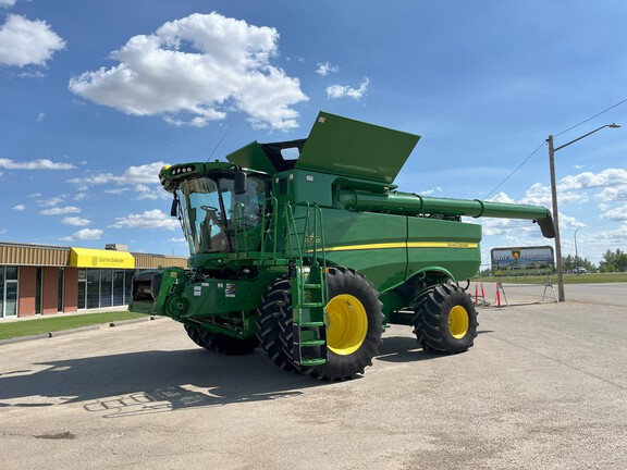 2021 John Deere S790 Combine