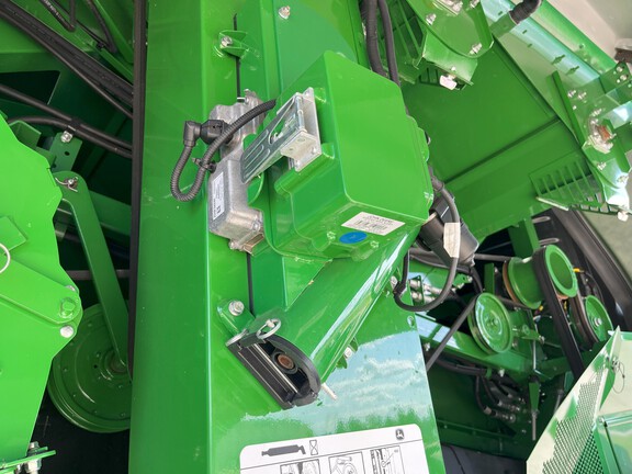 2021 John Deere S790 Combine