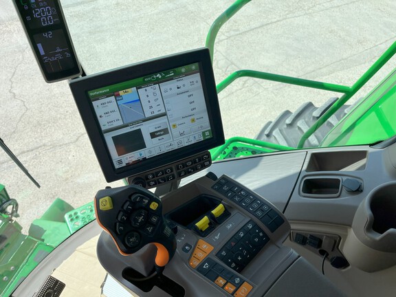 2021 John Deere S790 Combine