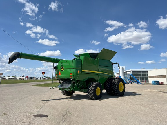 2021 John Deere S790 Combine