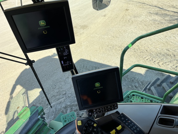 2020 John Deere S780 Combine