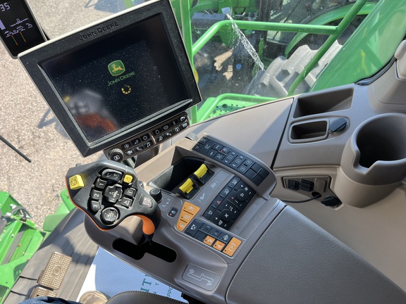 2020 John Deere S780 Combine