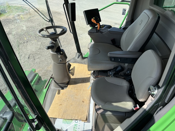2020 John Deere S780 Combine