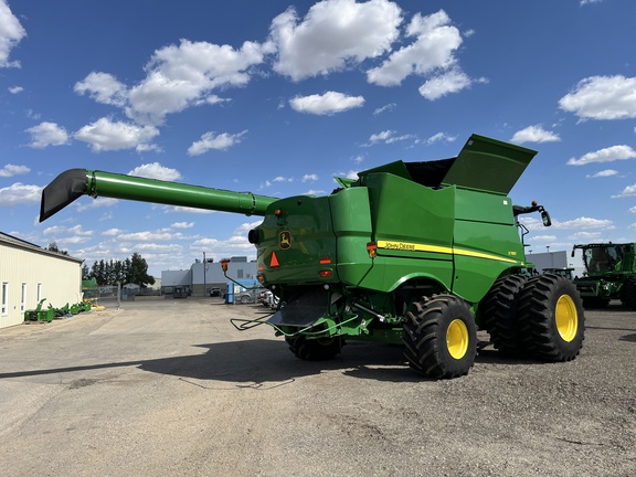 2020 John Deere S780 Combine