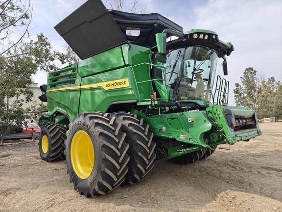2023 John Deere X9 1000 Combine