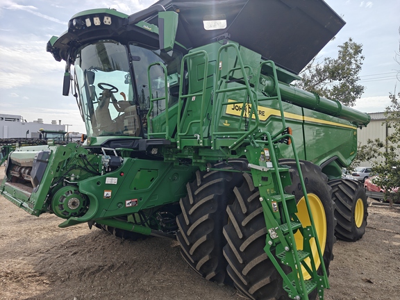 2023 John Deere X9 1000 Combine