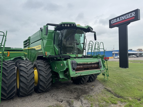2023 John Deere X9 1000 Combine