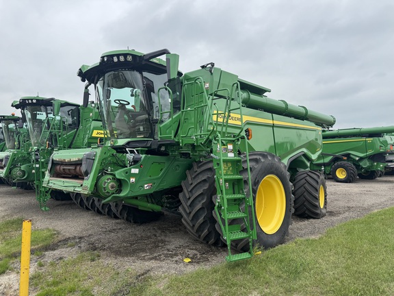 2023 John Deere X9 1000 Combine