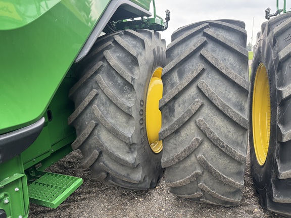 2023 John Deere X9 1000 Combine