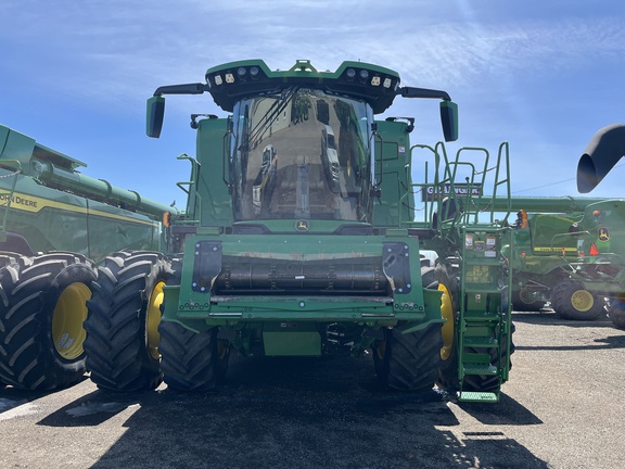 2022 John Deere X9 1000 Combine