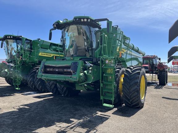 2022 John Deere X9 1000 Combine