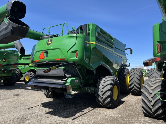 2022 John Deere X9 1000 Combine