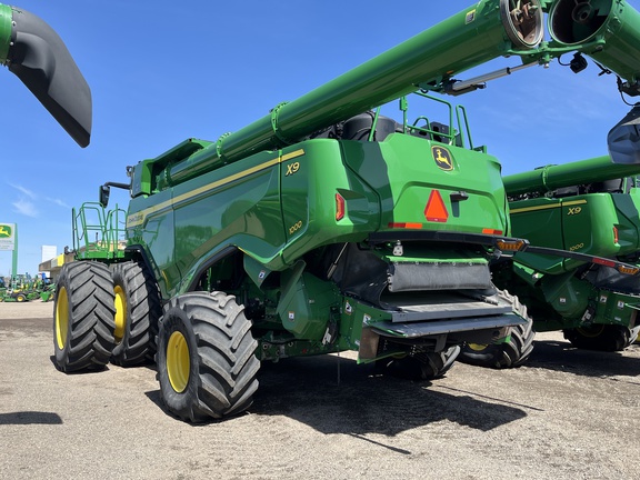 2022 John Deere X9 1000 Combine