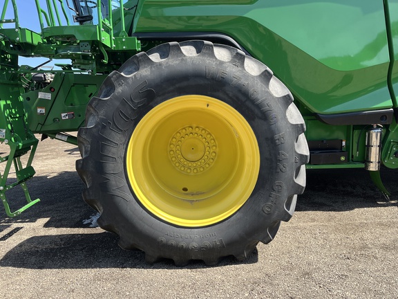 2022 John Deere X9 1000 Combine