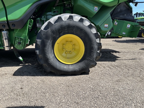2022 John Deere X9 1000 Combine