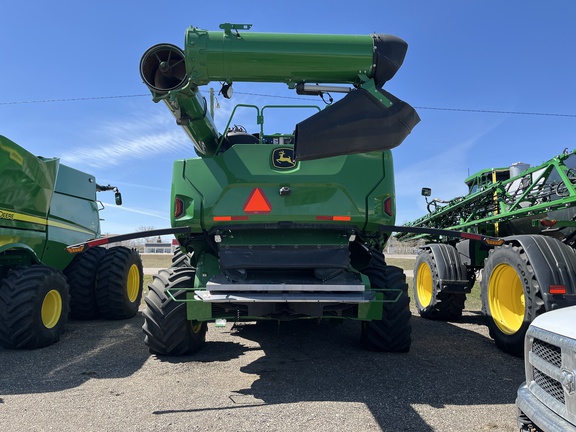 2022 John Deere X9 1000 Combine