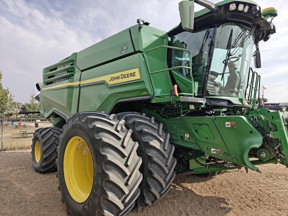 2022 John Deere X9 1000 Combine