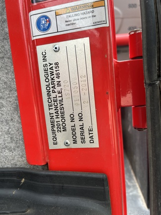 2012 Apache AS720 Sprayer/High Clearance