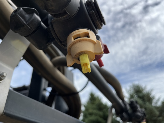 2012 Apache AS720 Sprayer/High Clearance