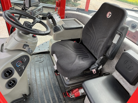 2012 Apache AS720 Sprayer/High Clearance