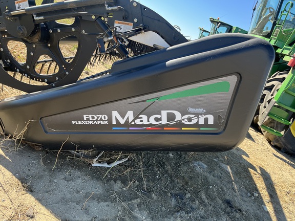 2010 MacDon FD70 Header Combine