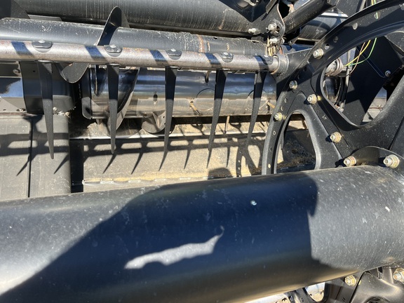 2010 MacDon FD70 Header Combine