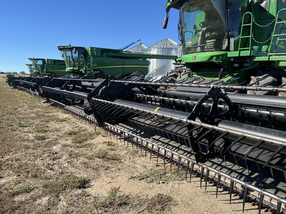 2010 MacDon FD70 Header Combine