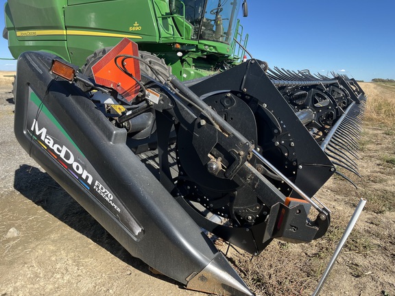 2010 MacDon FD70 Header Combine