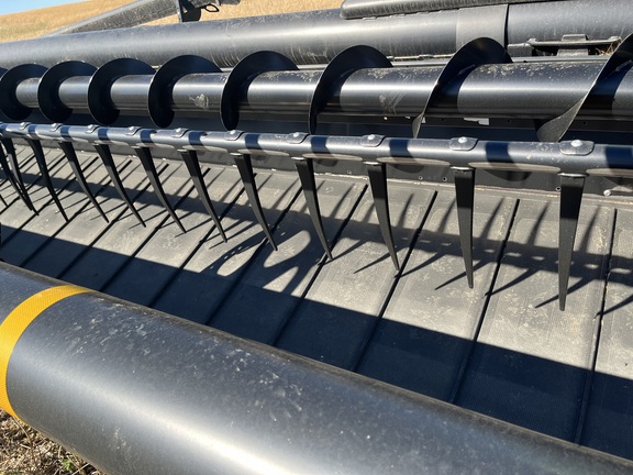 2017 MacDon FD75 Header Combine