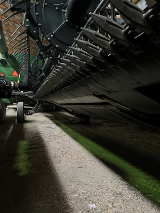 2017 MacDon FD75 Header Combine