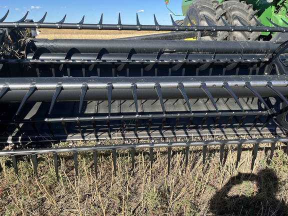 2017 MacDon FD75 Header Combine