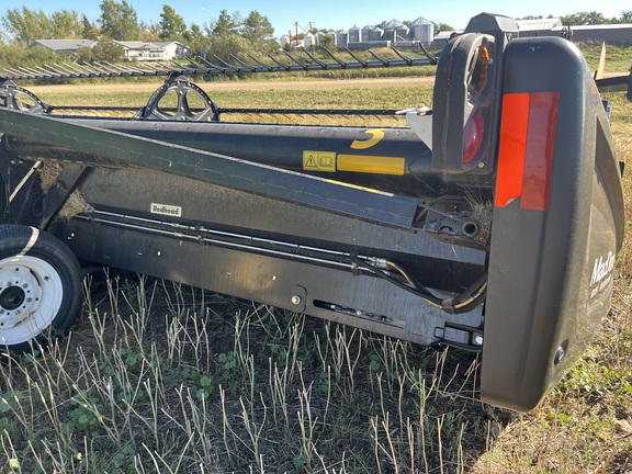 2017 MacDon FD75 Header Combine