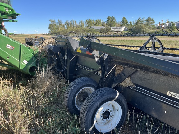 2017 MacDon FD75 Header Combine