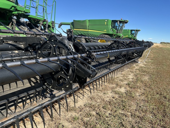 2017 MacDon FD75 Header Combine