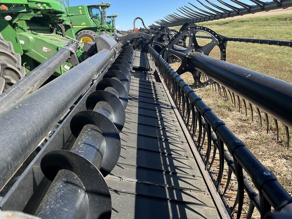 2017 MacDon FD75 Header Combine