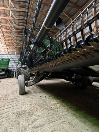2017 MacDon FD75 Header Combine
