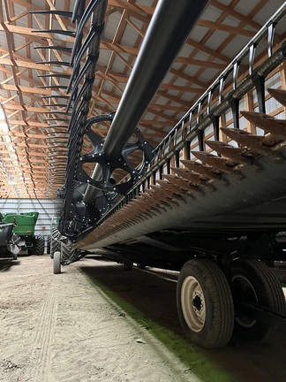 2017 MacDon FD75 Header Combine