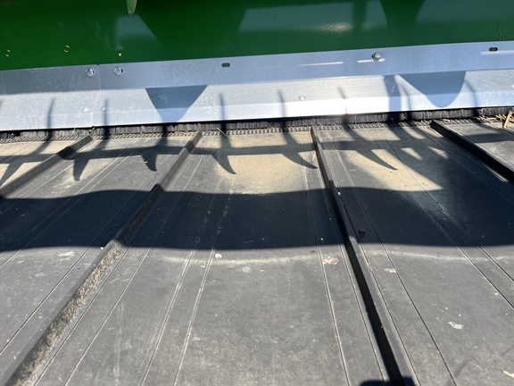 2022 John Deere RD40F Header Combine