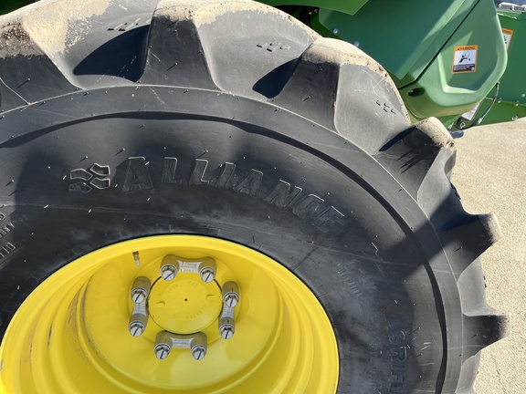 2023 John Deere X9 1000 Combine