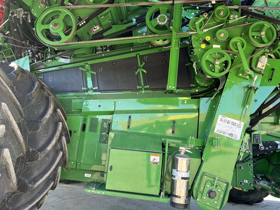 2023 John Deere X9 1000 Combine