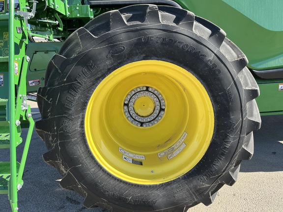 2023 John Deere X9 1000 Combine