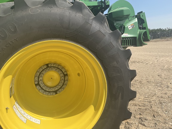 2023 John Deere X9 1100 Combine