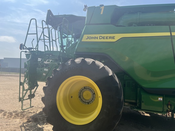 2023 John Deere X9 1100 Combine